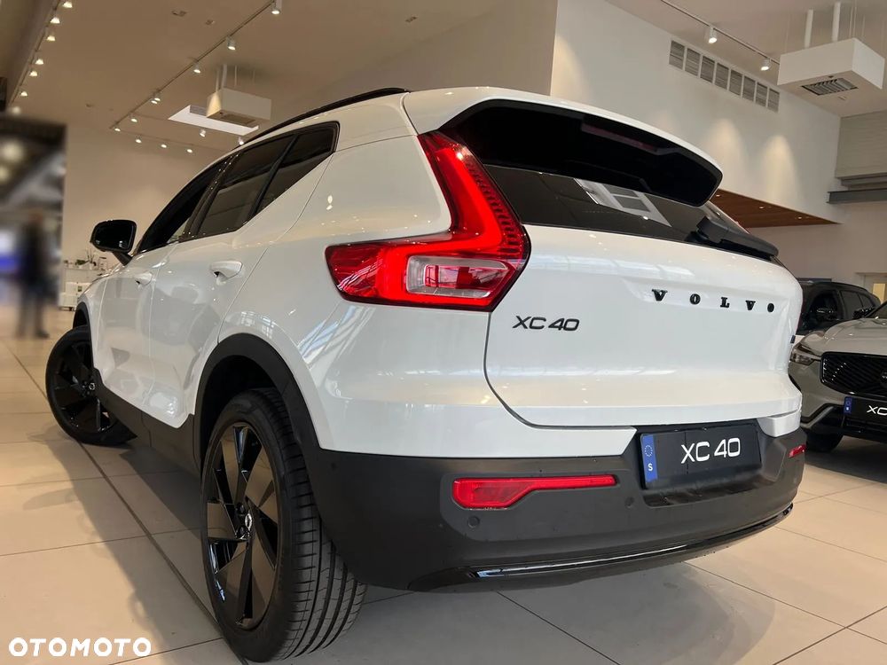 Volvo XC 40 B4 AWD Ultimate Dark - 7
