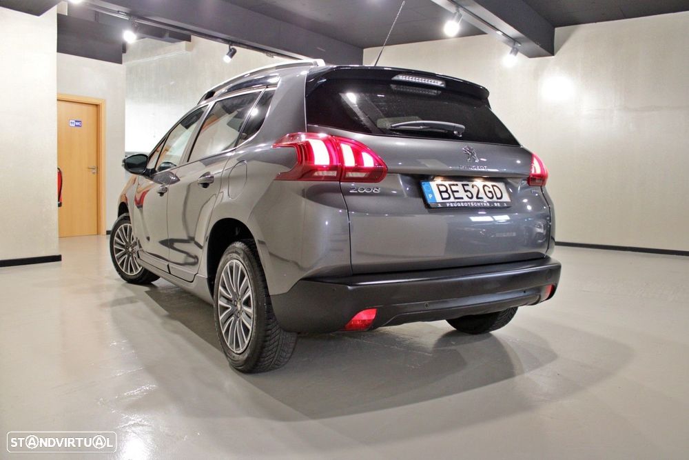 Peugeot 2008 1.2 PureTech Style EAT6 - 14