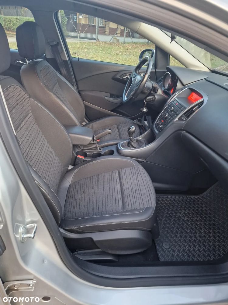 Opel Astra IV 1.4 T Active EU6 - 15
