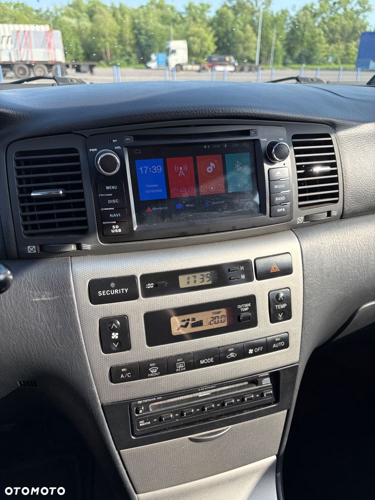 Toyota Corolla 1.6 VVT-i Sol - 11