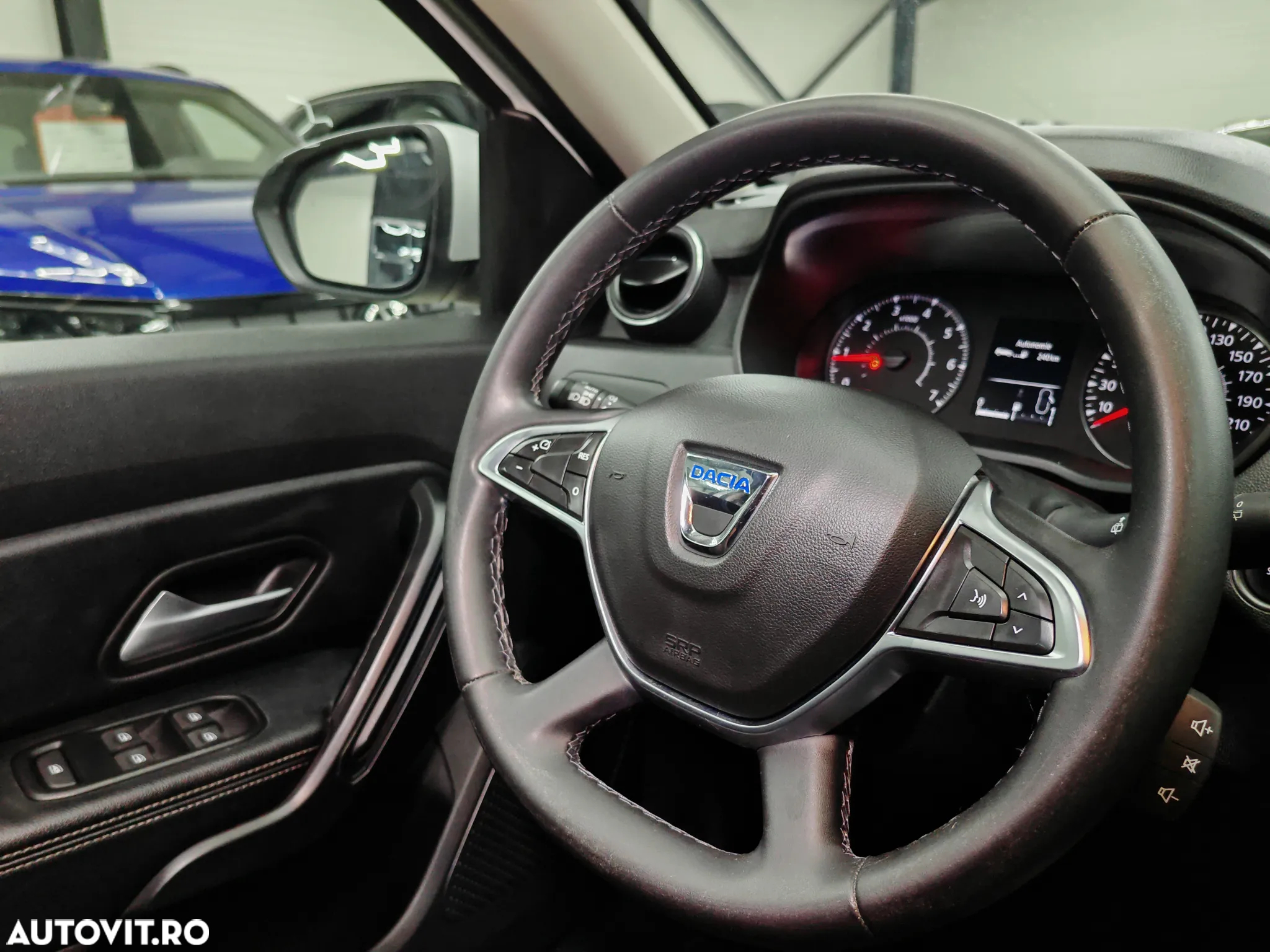 Dacia Duster TCe 100 2WD Essential - 38