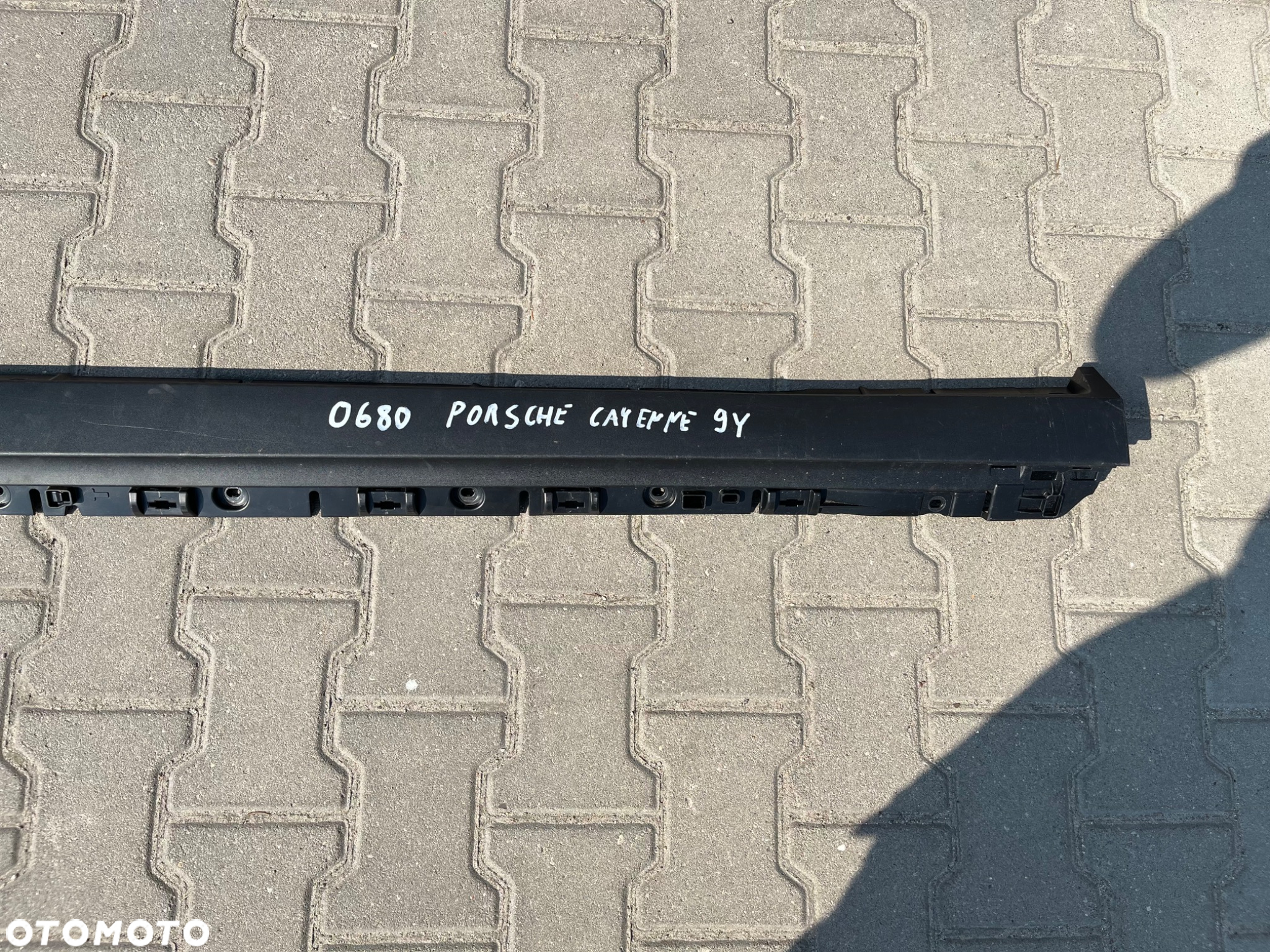 Listwa Progowa Lewa Porsche Cayenne 9Y - 2