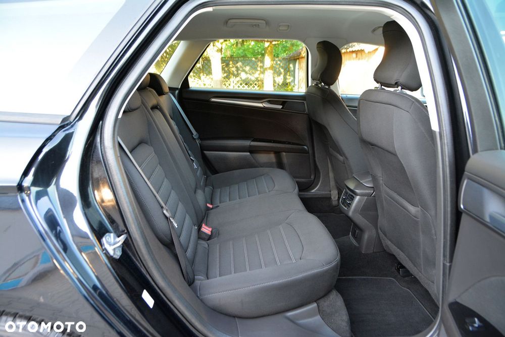Ford Mondeo - 23