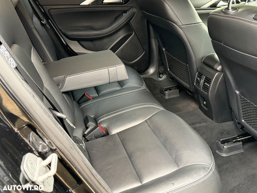 Infiniti QX30 - 16