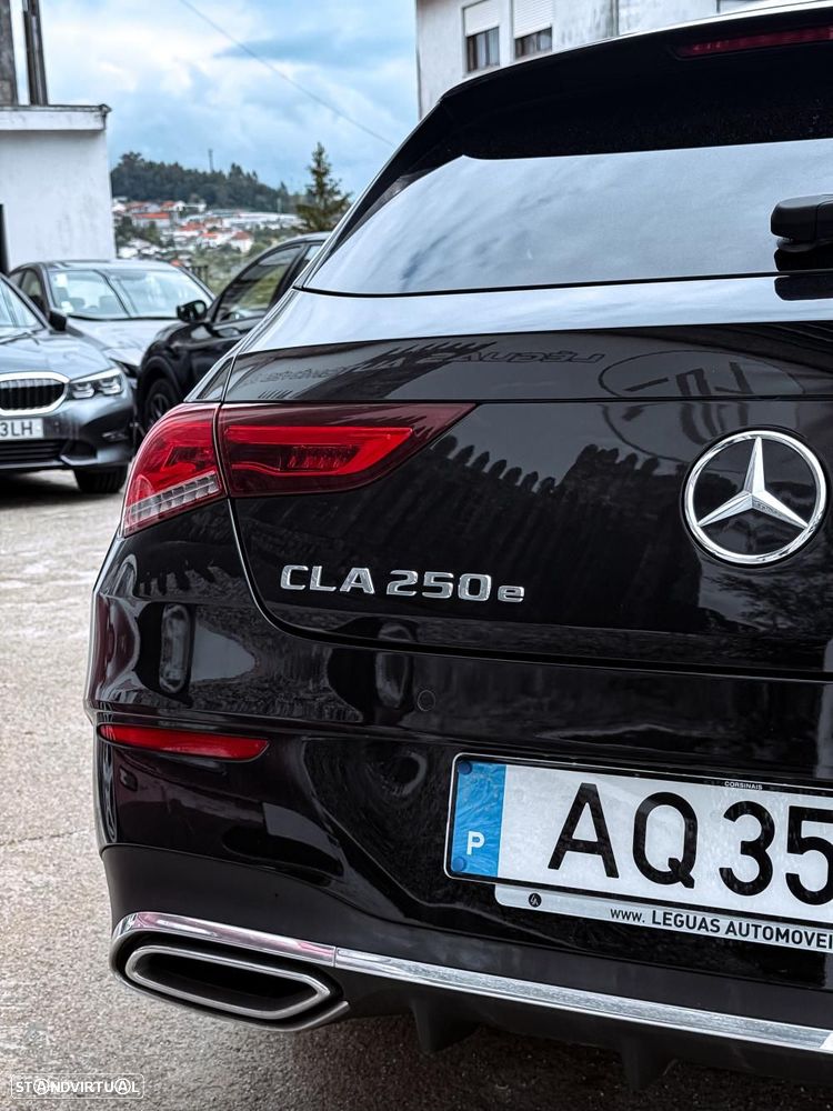 Mercedes-Benz CLA 250 e Shooting Brake AMG Line - 13