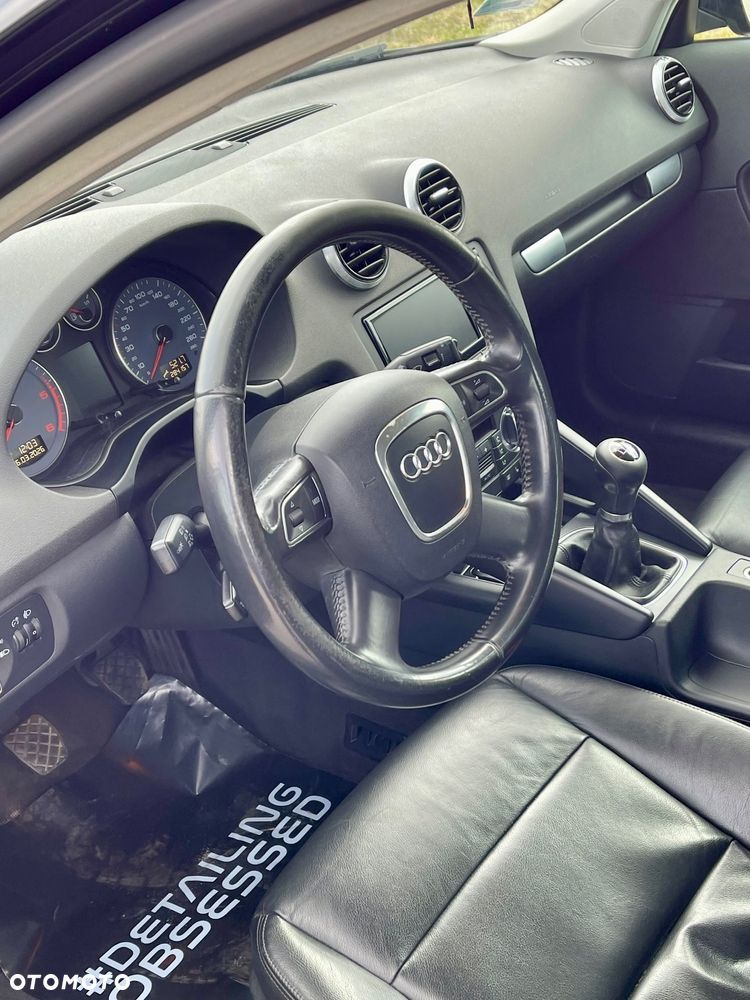 Audi A3 Sportback 1.6 TDI DPF Ambition - 20