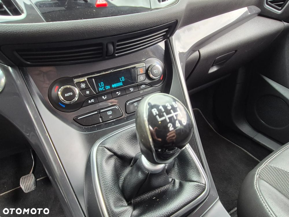 Ford Kuga 2.0 TDCi Titanium - 37