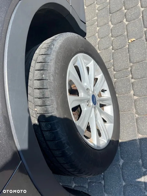 Ford Kuga 1.5 EcoBoost 2x4 Titanium - 28