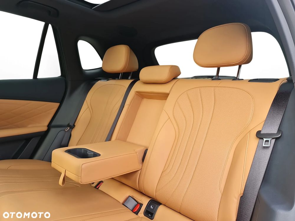 Geely Starray EM-i 1.5 PHEV Max DHT - 21