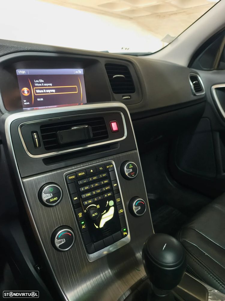 Volvo S60 2.0 D3 Momentum - 33