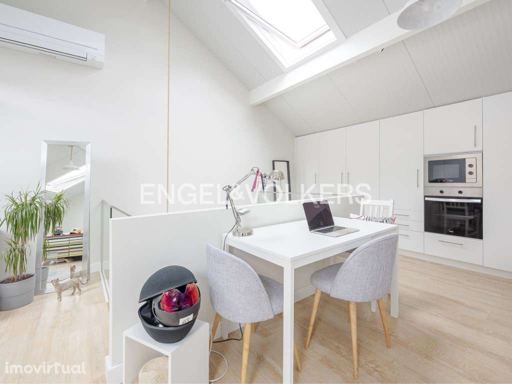 Amplo Estúdio junto á Praça das Flores - Príncipe Real - Grande imagem: 2/21