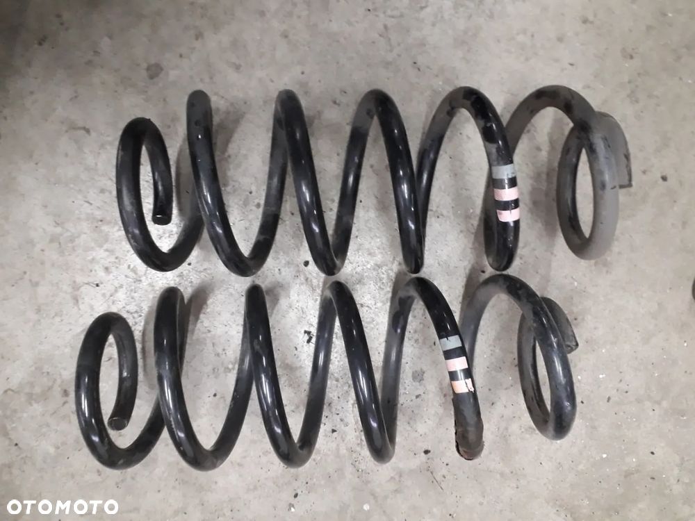 sprężyna amortyzatora przód A6 C6 2.0 FSI TFSI BPJ - 1