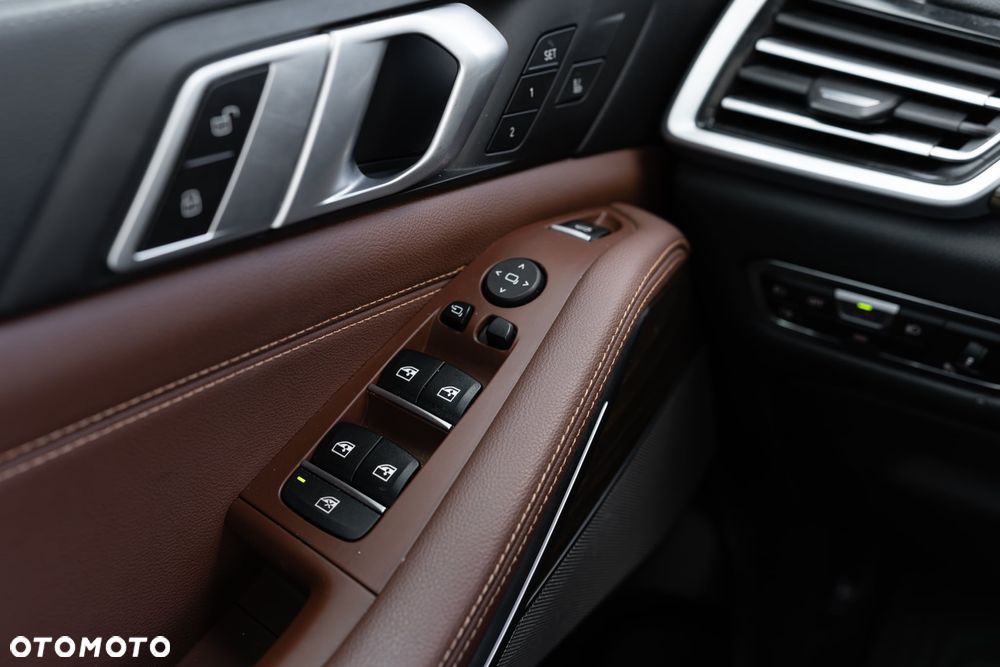 BMW X5 xDrive40i sport - 38