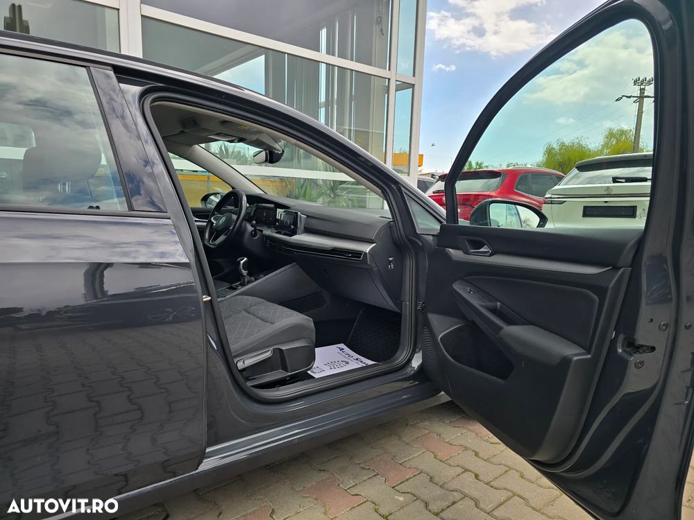 Volkswagen Golf - 10