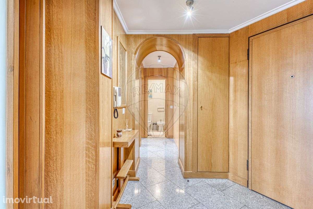 Apartamento T5 para venda - Grande imagem: 2/25