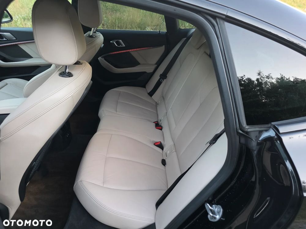 BMW Seria 2 218d M Sport sport - 12