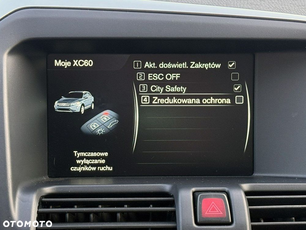 Volvo XC 60 D4 Momentum Pro - 17