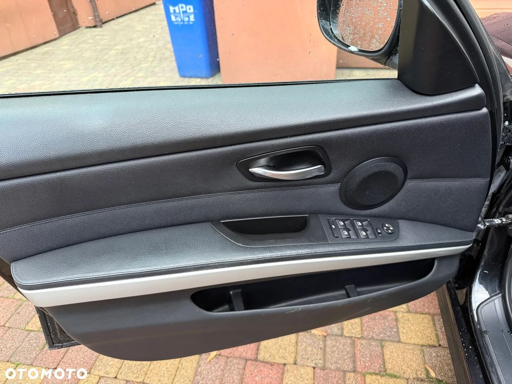 BMW Seria 3 320d DPF Efficient Dynamics Edition - 10