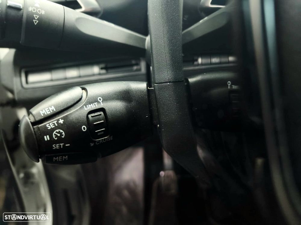 Peugeot 3008 1.2 PureTech GT Line - 24