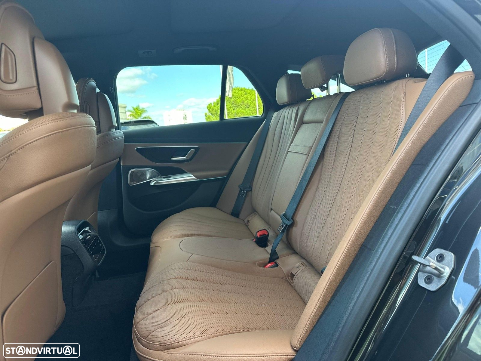 Mercedes-Benz E 450 d 4Matic All-Terrain - 4