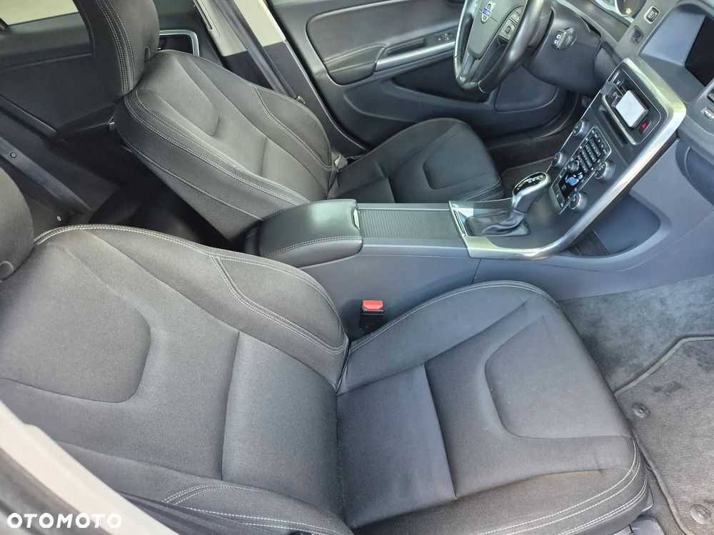 Volvo V60 D2 Geartronic Summum - 17