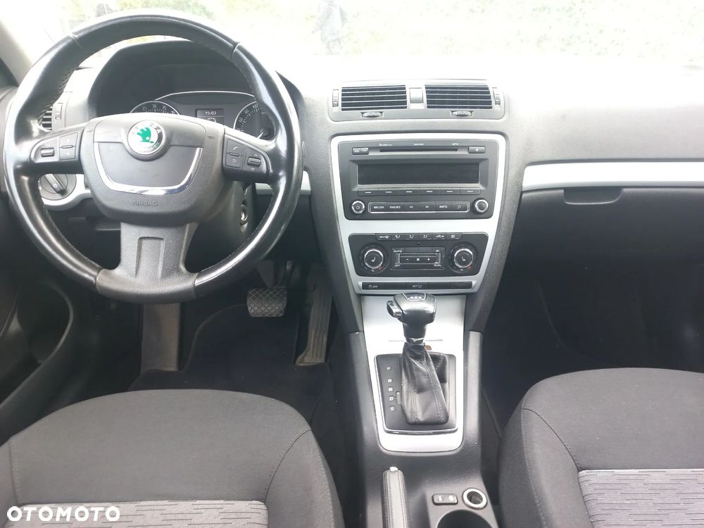 Skoda Octavia 1.6 TDI DPF DSG Elegance - 9