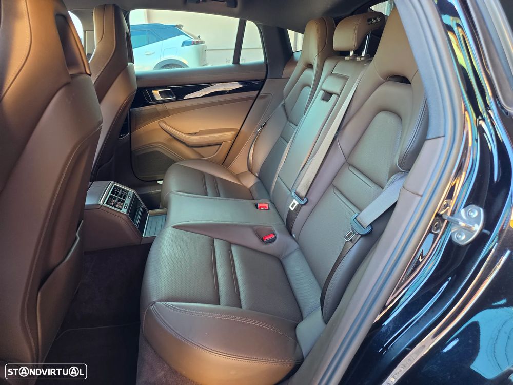 Porsche Panamera - 25