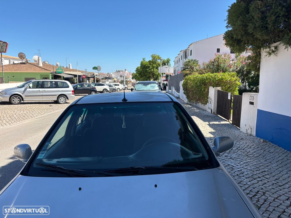 Honda Civic 1.4i S TA - 3