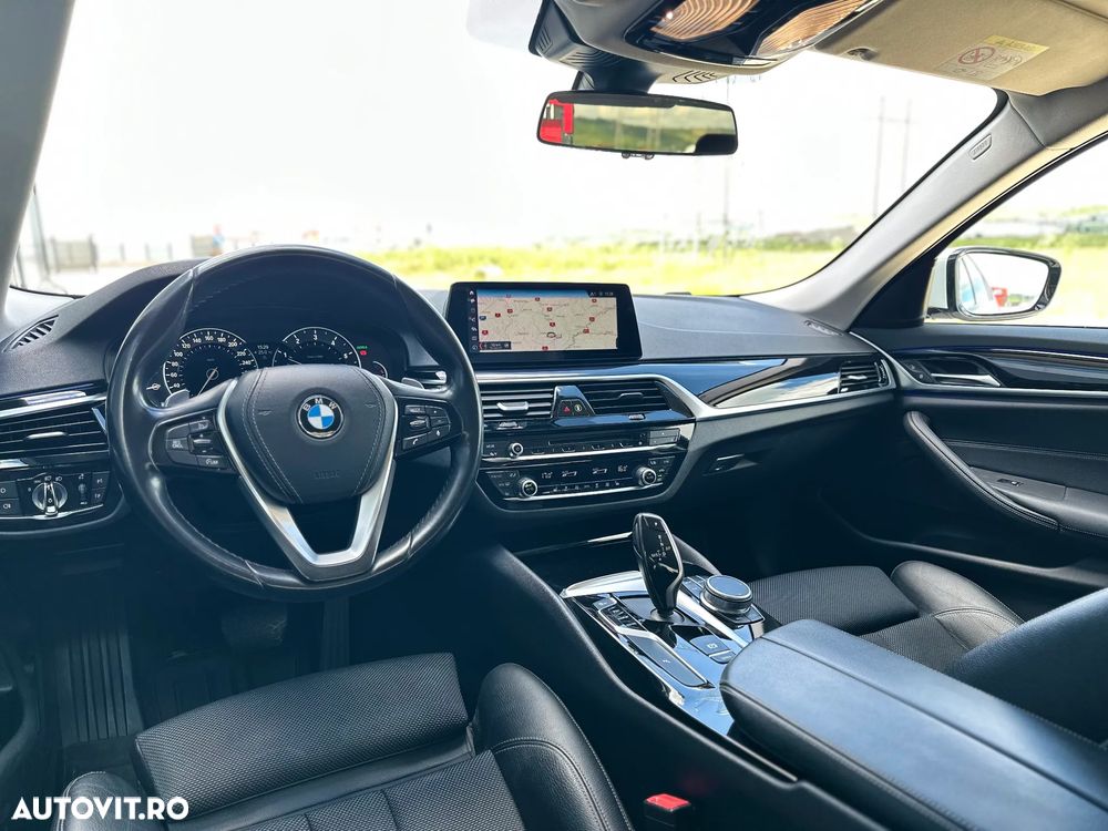 BMW Seria 5 530i xDrive AT - 17