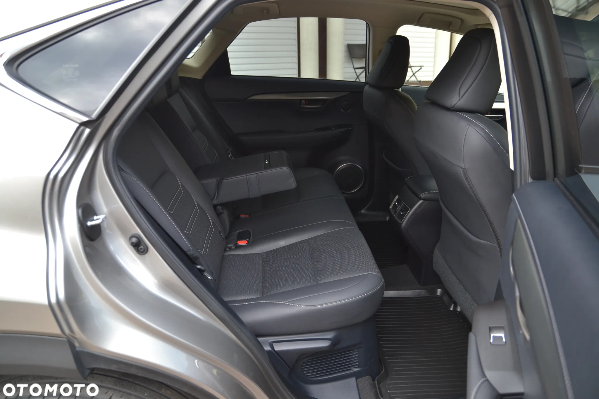 Lexus NX 350h Prestige AWD - 18
