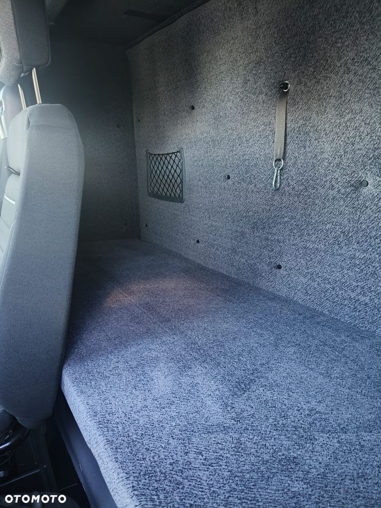 Iveco DAILY 70C18 / SKRZYNIA / FABRYCZNIE NOWE / NA PODUSZKACH / - 35