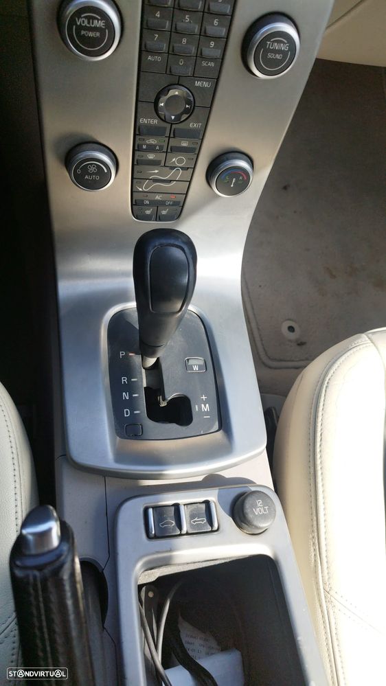 Volvo C70 2.4 D5 Momentum Geartronic - 9