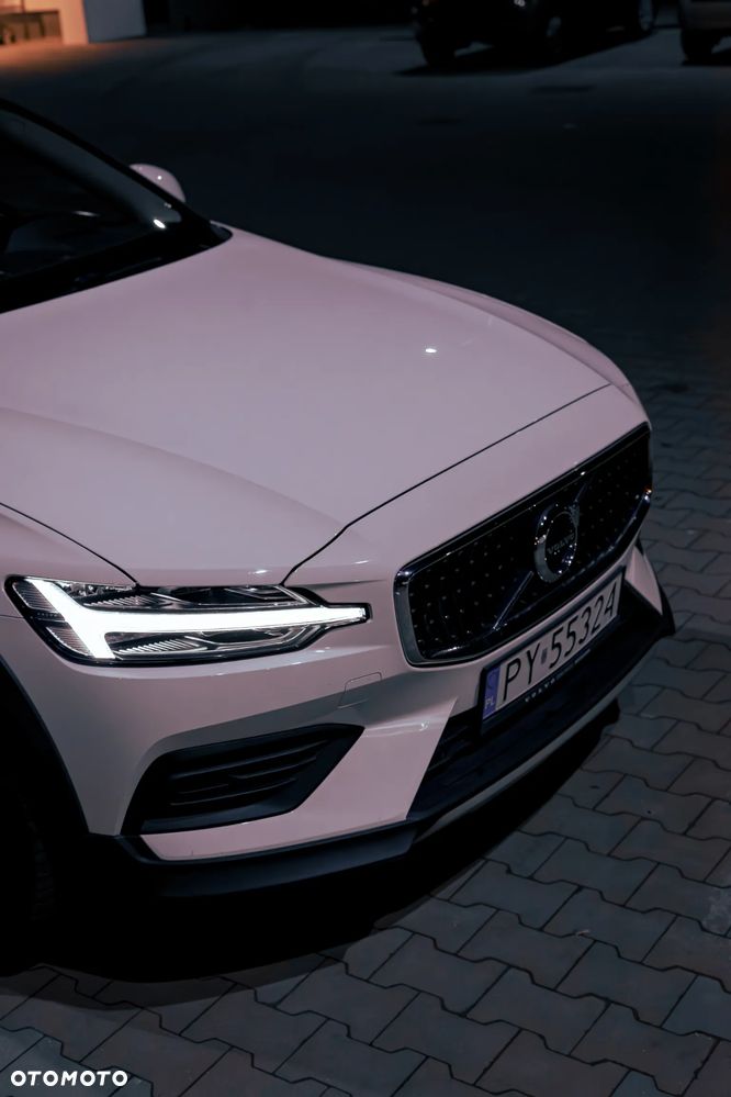 Volvo V60 D4 AWD Momentum Pro - 6
