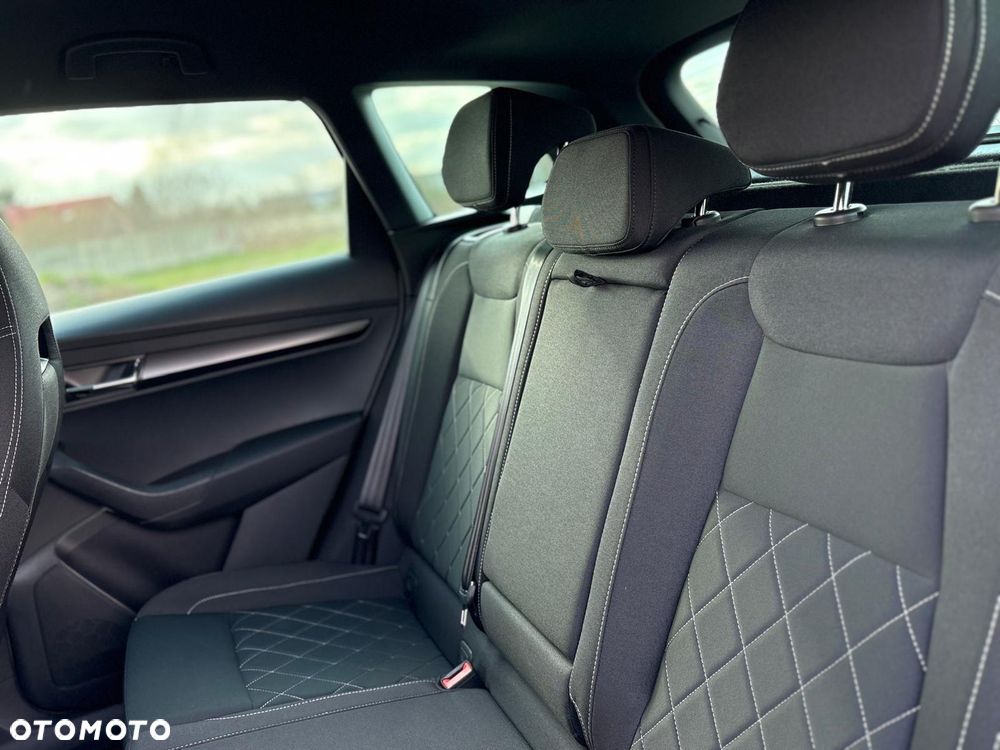 Skoda Karoq 1.5 TSI ACT Sportline DSG - 29