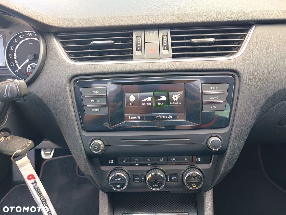 Skoda Octavia 2.0 TDI RS - 39