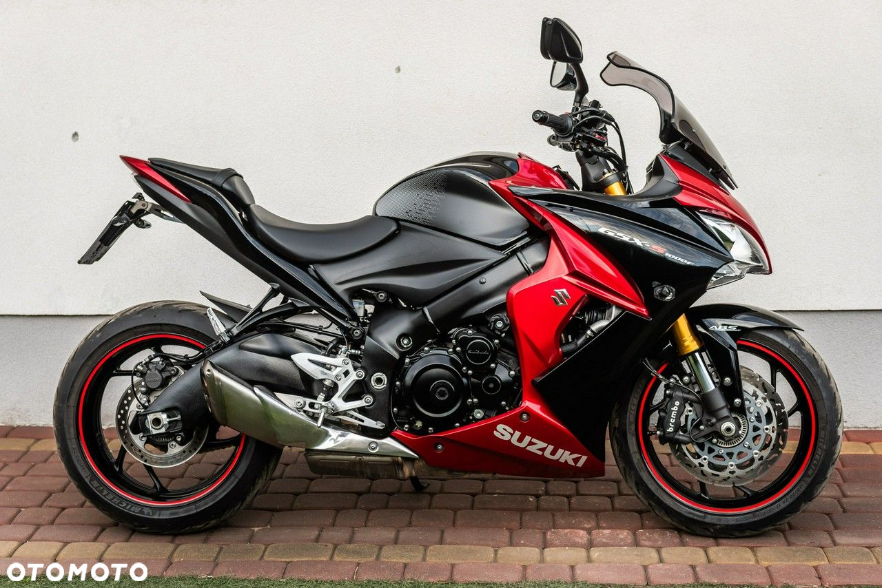 Suzuki GSX - 2