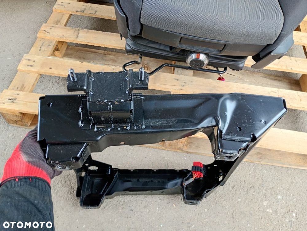fotel kierowcy pneumatyczny siedzenie lewe vw crafter II 7c man tge 2018-2026r europa - 6