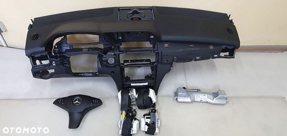 KONSOLA DESKA AIRBAG AIR BAG PAS MERCEDES GLK X204 - 1