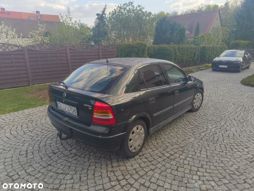 Opel Astra 1.6 - 2