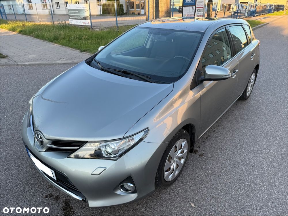Toyota Auris 1.6 Executive - 5