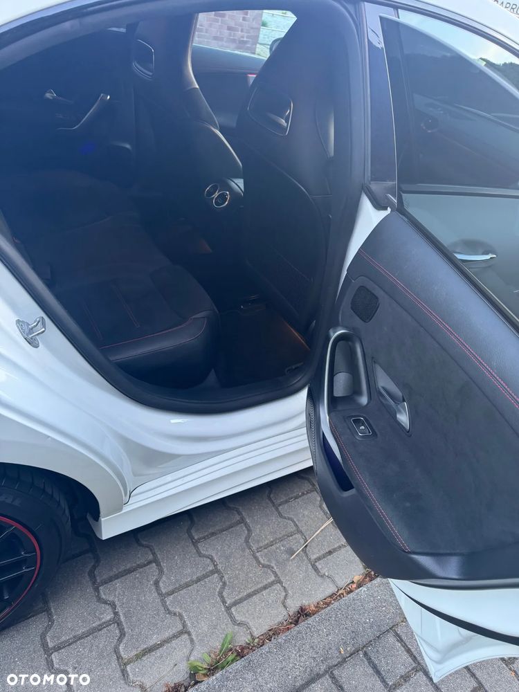 Mercedes-Benz CLA 200 AMG Line 7G-DCT - 21
