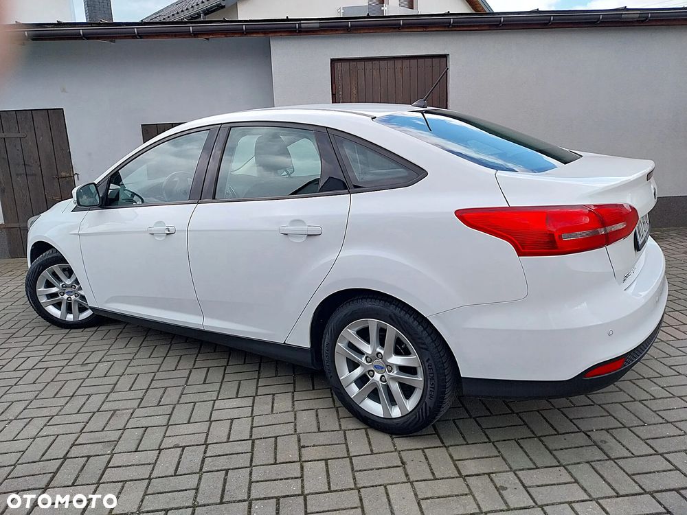 Ford Focus 1.6 Trend - 26