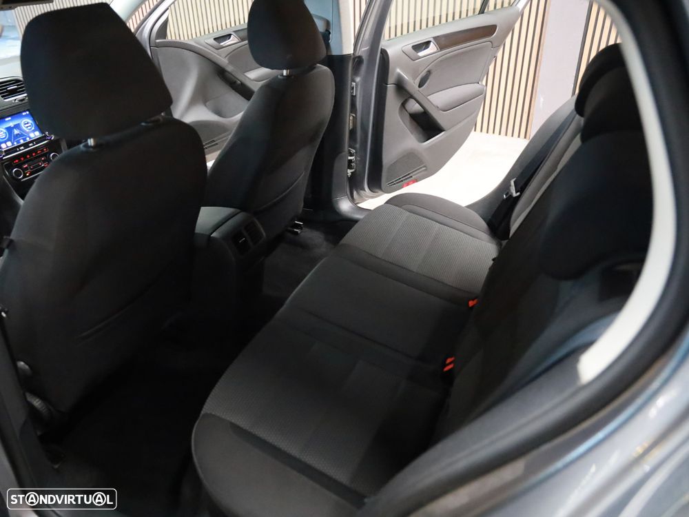 VW Golf 1.6 TDi Confortline - 20