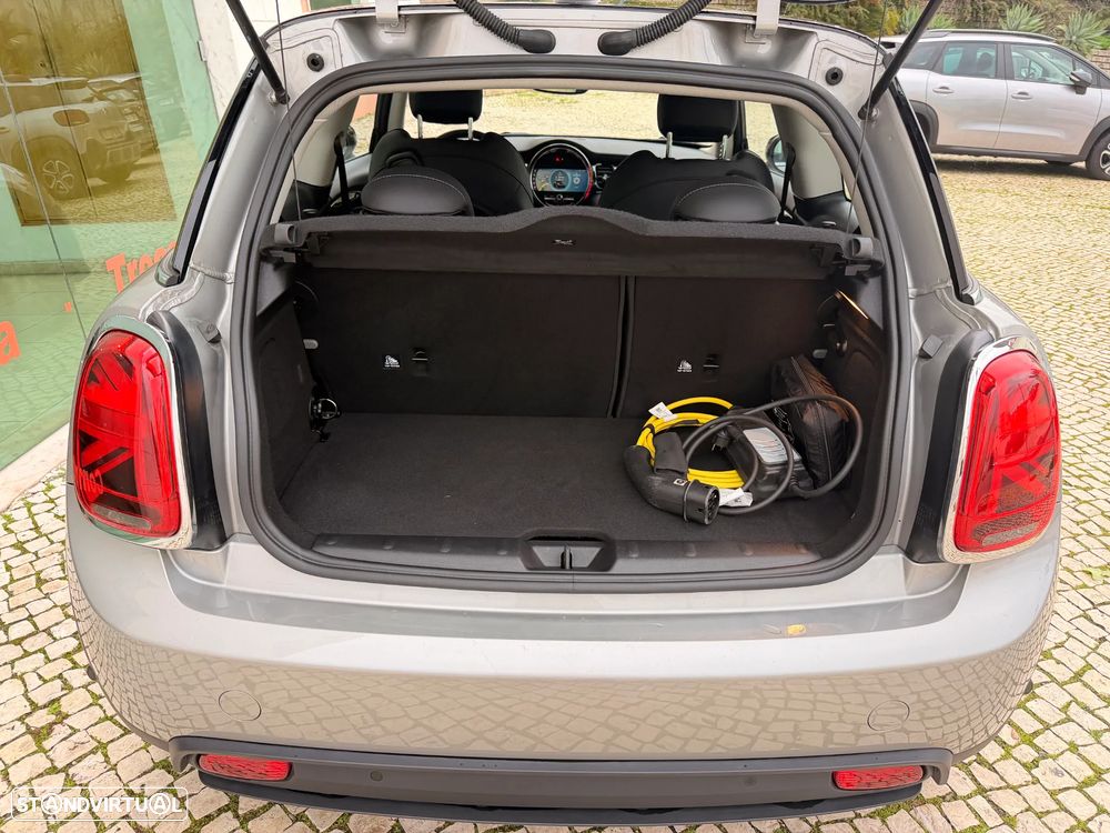 MINI 3 Portas Cooper SE - 32