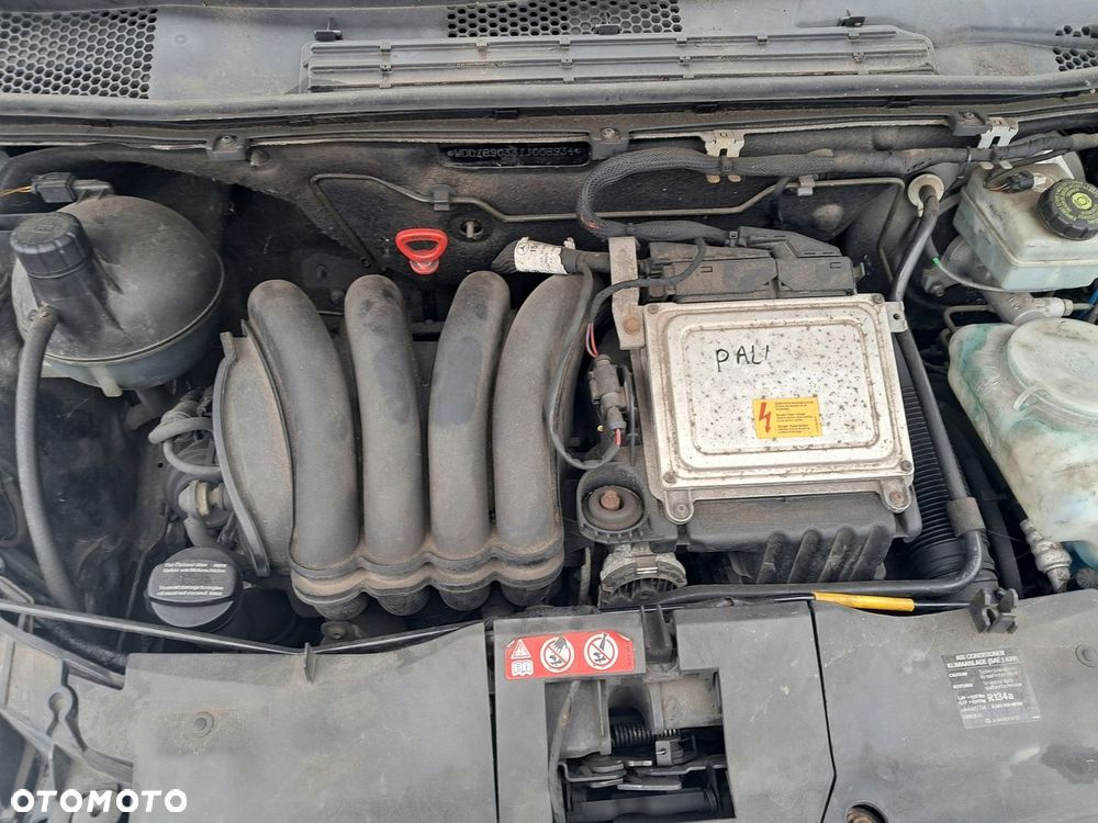 Mercedes W169 W245 Silnik słupek 2.0 266.960 M266 - 1