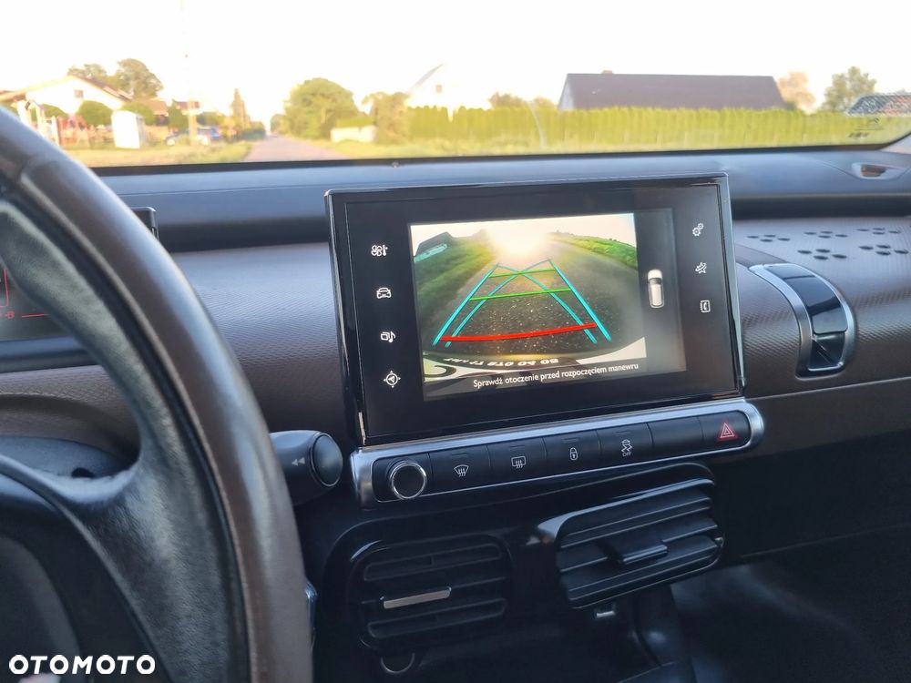 Citroën C4 Cactus 1.2 PureTech Shine S&S - 8