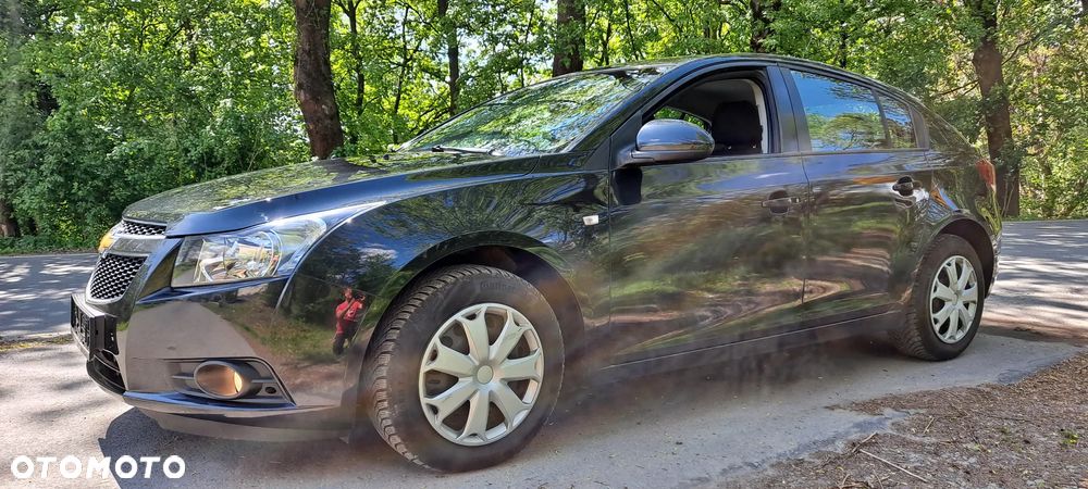 Chevrolet Cruze 1.6 LS+ - 17