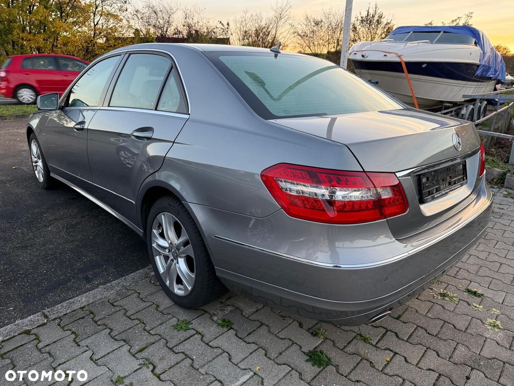 Mercedes-Benz Klasa E 350 CDI DPF BlueEFFICIENCY 7G-TRONIC Avantgarde - 3