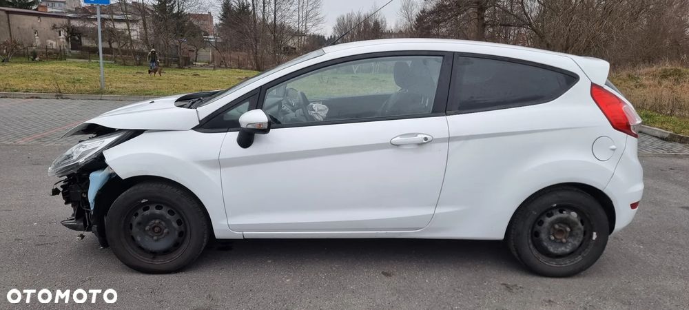 Ford Fiesta - 10