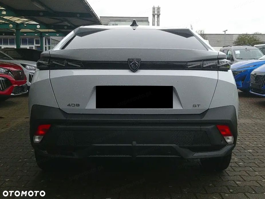 Peugeot 408 - 4